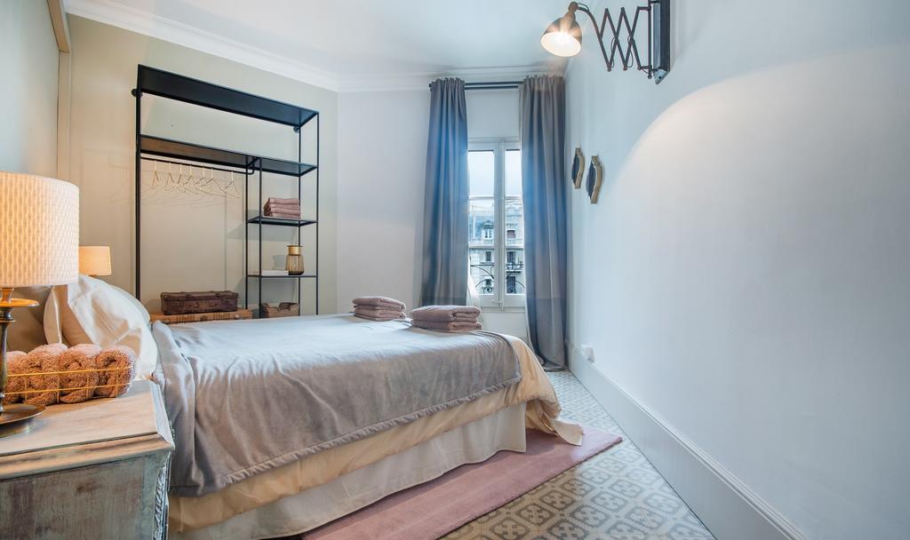 You Stylish Boutique Apartments บาร์เซโลนา ภายนอก รูปภาพ